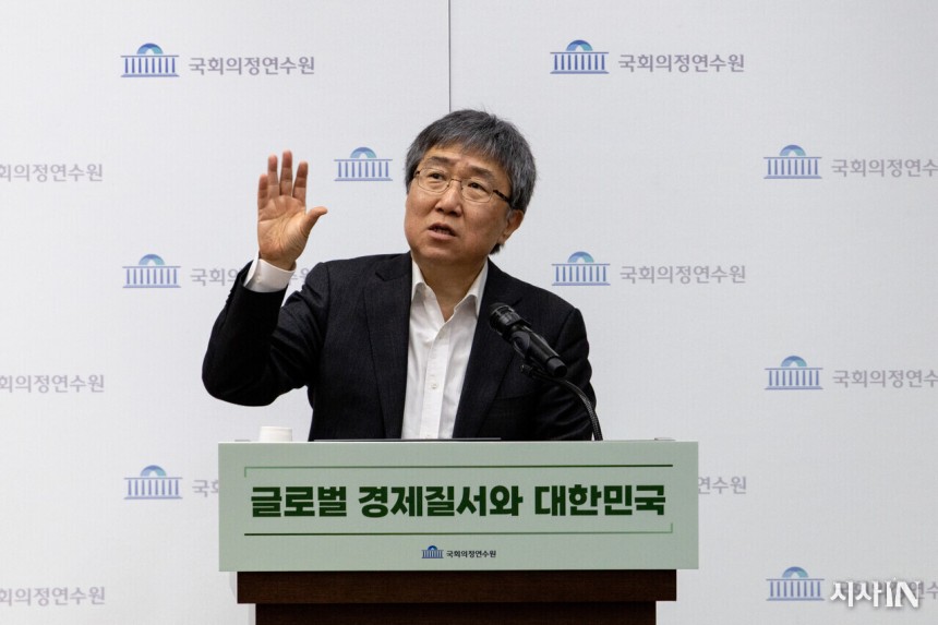 4월22일 장하준 런던대 교수가 국회 의원회관에서 열린 강연회‘글로벌 경제질서 변화와 대한민국 경제정책 전략’에서 강의를 하고 있다.©시사IN 신선영