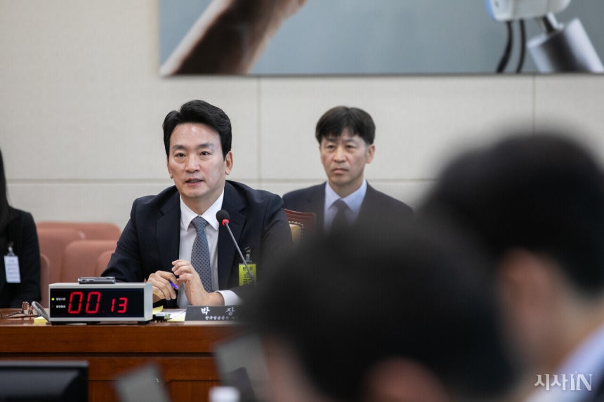 2024년 11월18일 국회에서 열린 인사청문회에서 박장범 한국방송공사(KBS) 사장 후보자가 답변을 하고 있다. ©시사IN 신선영