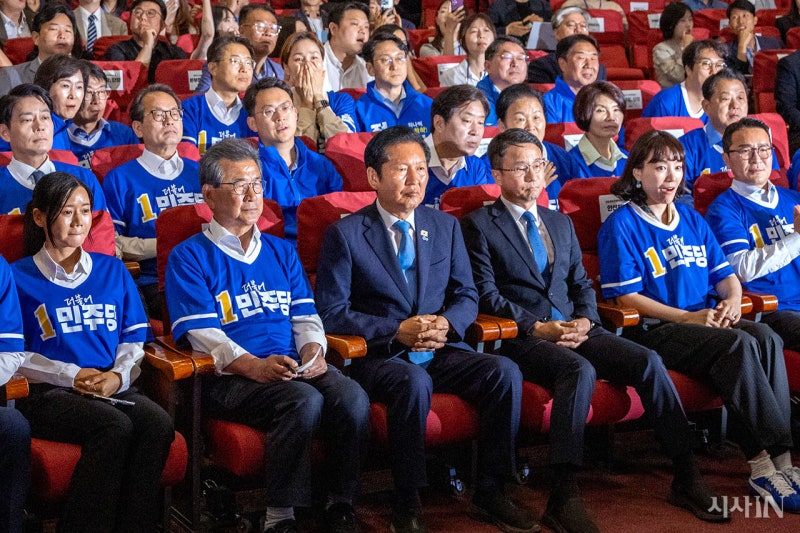 민주당, 이겼는데도 이긴 것 같지 않은 이유 [6·3 지선 이후 유권자 인식 여론조사]