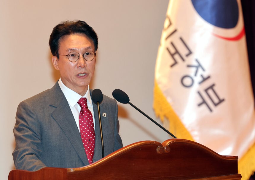 김민석 국무총리가 7일 정부세종청사 대강당에서 열린 취임식에서 취임사를 하고 있다. ⓒ연합뉴스