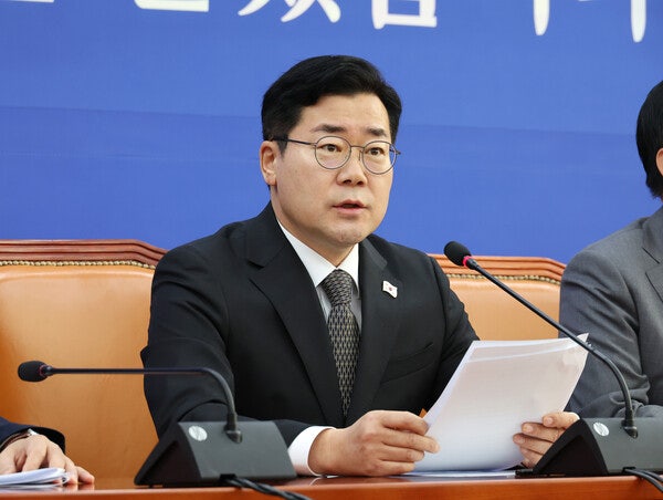 박찬대 더불어민주당 의원이 지난해 12월 22일 오전 국회에서 열린 기자간담회에서 발언하고 있다. ⓒ연합뉴스