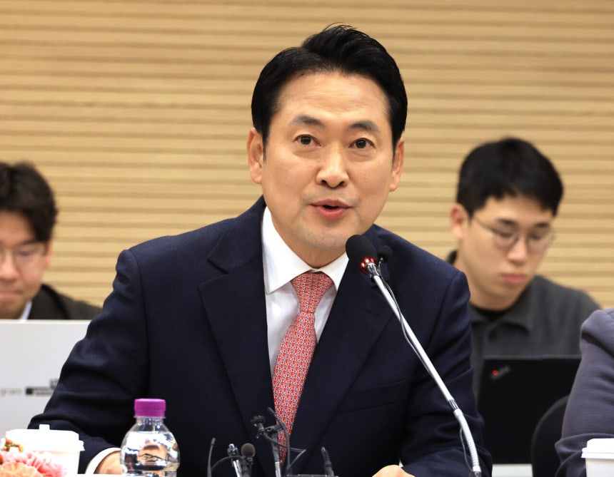 국민의힘 장동혁 대표가 11월 14일 서울 마포구 상장회사회관에서 열린 중견기업 간담회에서 발언하고 있다. ⓒ연합뉴스