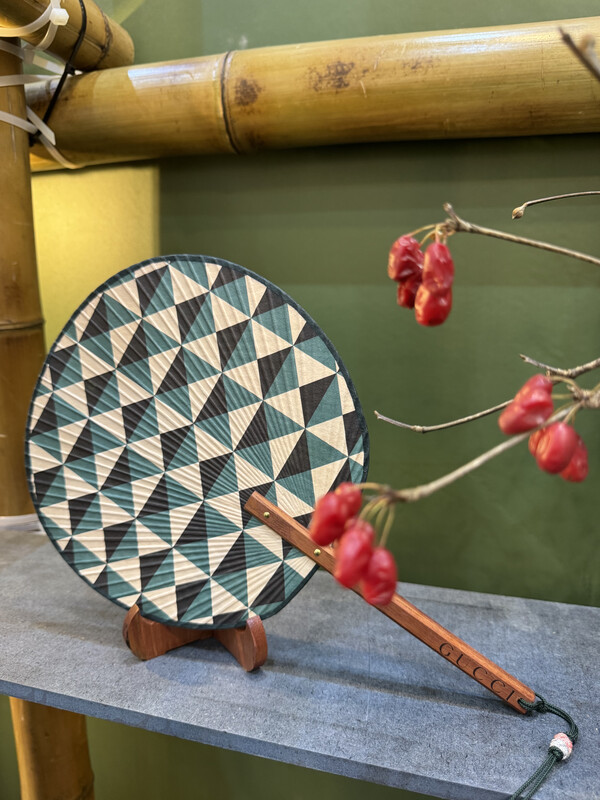 김주용 장인의 죽호바람이 선보인 부채 작품.ⓒ이세아 기자