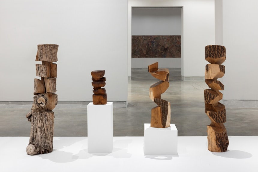 김윤신, 베니스비엔날레 《외국인은 어디에나 있다》 전시 전경. 2024.4.20.–11.24. ⓒKim Yun Shin /사진 안드레아 로제티 / 작가 및 국제갤러리, 리만머핀갤러리 제공