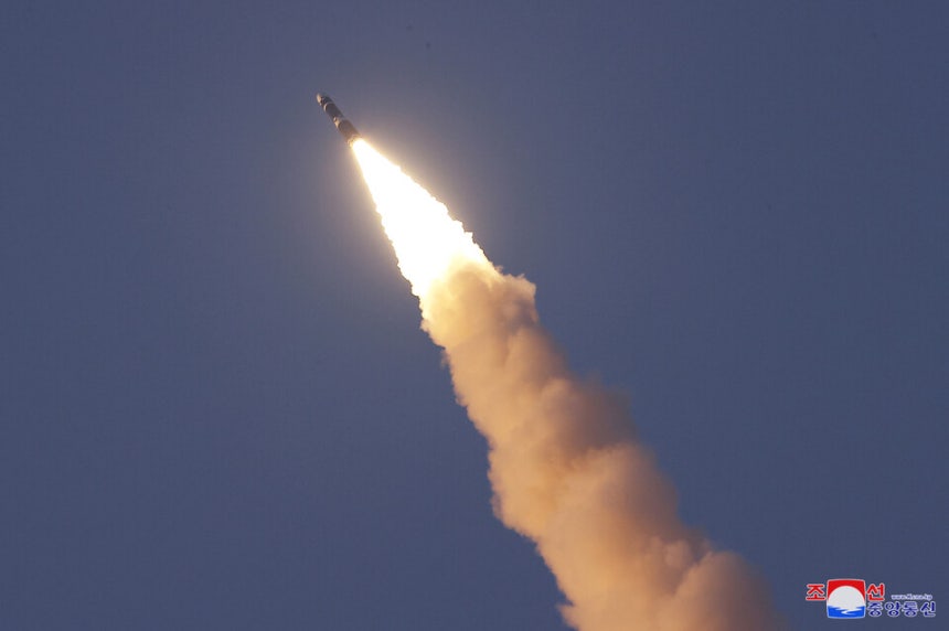 북한의 미사일 발사. 사진은 기사 내용과 관련 없음.     </div>

    <div class=