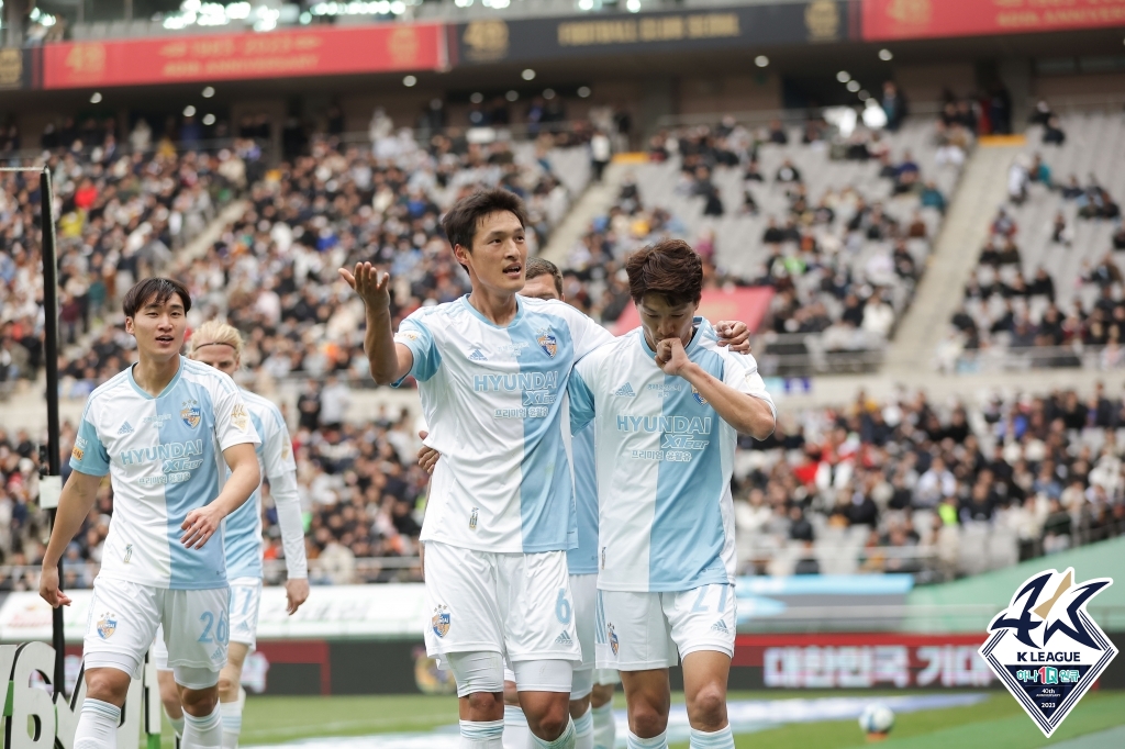 '<b>친정팀</b> FC서울에 결승골' <b>이청용</b>, "기분 묘하지만..."