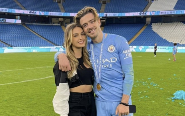 英格兰足球踢得好长得好多金→女朋友漂亮→新贝克汉姆”崛起