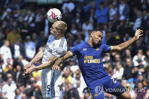 纽卡斯尔客场2-2战平利兹联时隔21年冠军总决赛现在还为时过早