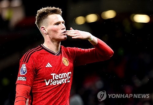 '맥토미니 멀티골' <b>맨유</b>, <b>첼시</b> 2-1 <b>격파</b>…6위 탈환+선두권 추격 시동 [PL...