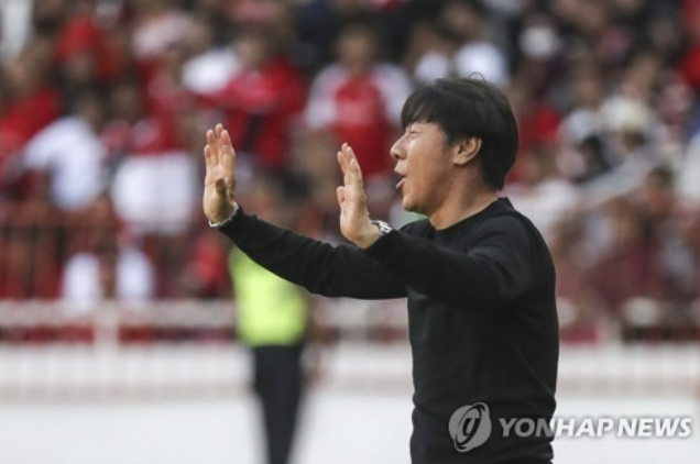 [아시안컵] <b>신태용</b> 인도네시아 <b>감독</b> "포기하지 않고 16강 가겠다" (일문일답)