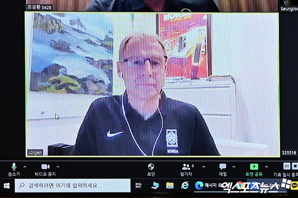 KFA <b>황보관 본부장</b> "클린스만 '경질'로 가닥…빠른 시일 내 결정" [현장인터뷰...