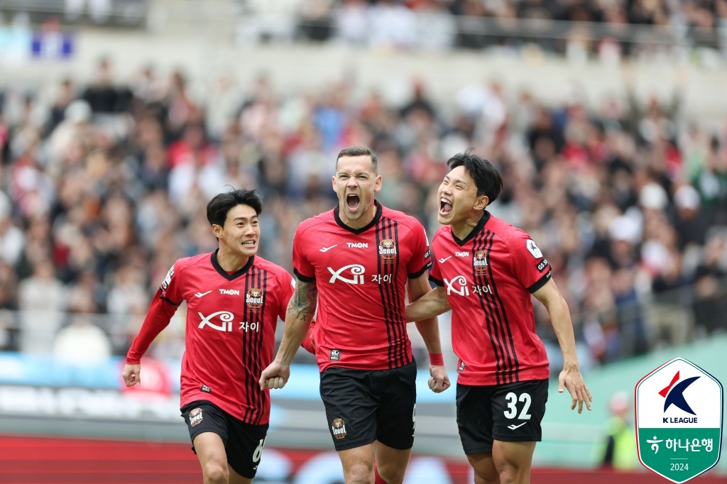 '<b>일류첸코</b> 1호골+기성용 원더골' FC서울, 제주 2-0 격파...3G 만에 '첫 승' [...