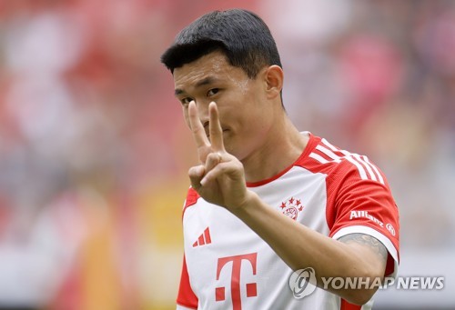 <b>김민재</b>, 다이어와 끝판 경쟁 택했다!…"KIM <b>뮌헨</b>에 남는다, <b>주전</b> 다툼 계속 한...
