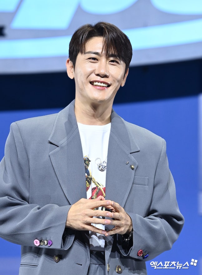 영탁, 10개월 만의 신곡 발매 예고…7월 컴백 임박