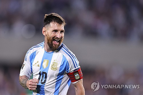 "메시가 <b>GOAT</b>? 푸하하"…호날두 광팬, 또또또 억지 주장→"호날두가 최고...