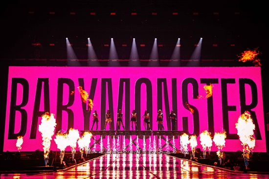 BABYMONSTER アジアツアー　香港　ヘッドバンド　トレカ　ルカ