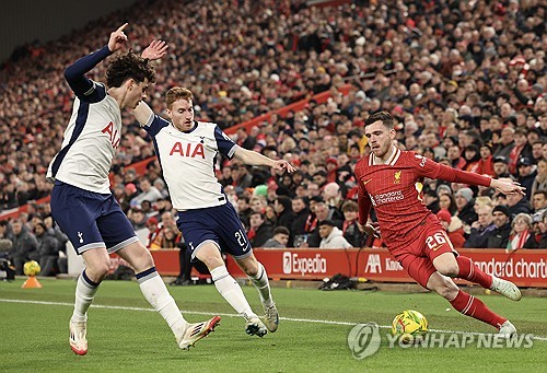 충격! 손흥민 '전술적 왕따'였나…홀로 외딴섬처럼 고립→토트넘 0점 전술, 리버풀전 0-4 대패 이유 있었다