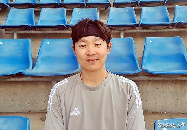 "말할 '90 친구' 없으니 외롭네요“ 홀로 남은 '잠실 아이돌', 직통 후계자 꼽았다 누구?