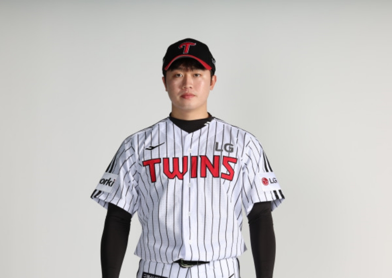 '선두 수성 적신호' <b>LG</b>, 5연패 탈출 도전...'손용준 데뷔 첫 선발 출전'...