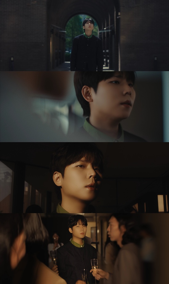 <b>정승환</b>, 목소리로 알린 '전역 신고'…돌아오자마자 '감성 발라더' 굳히...