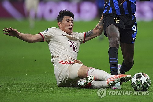 "<b>김민재</b> 방출 구체화, 선수에게 <b>이적</b> 허가 통보" 독일 1티어 기자 쐐기...