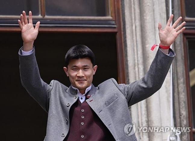 김민재 이적료 이거밖에 안 돼? 충격적→英 매체 깜짝 놀라…매각 예정 금액에 &apos;급락&apos;