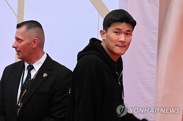 '<b>김민재</b> 꼴찌' 이게 말이 돼? 독일 언론 충격 혹평… 우승 헌신 왜 모르...