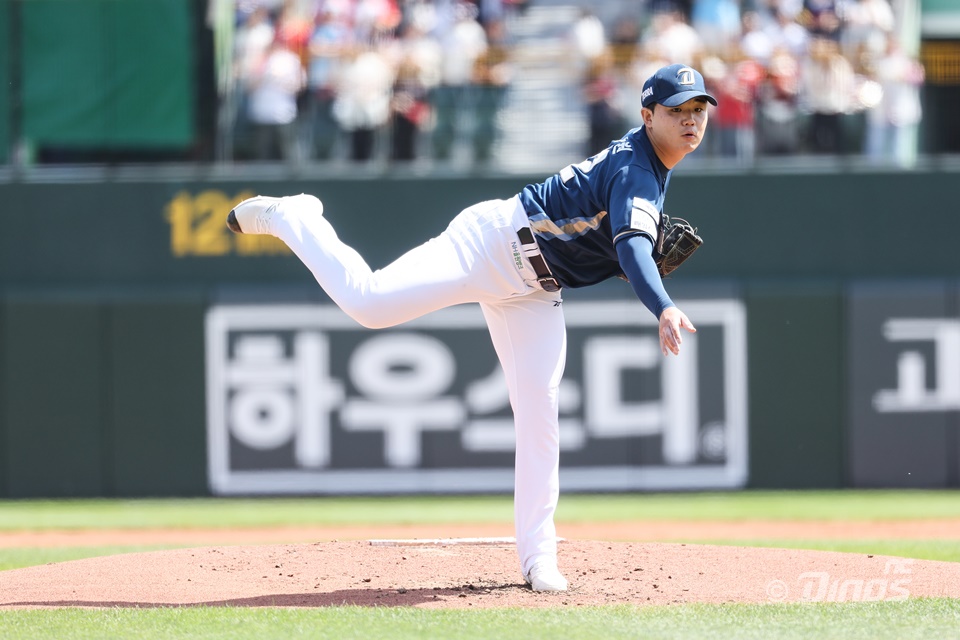 '리그 최강' 폰세와 재격돌 앞둔 NC…<b>이호준</b> 감독의 주문 "공격적으로 쳐...