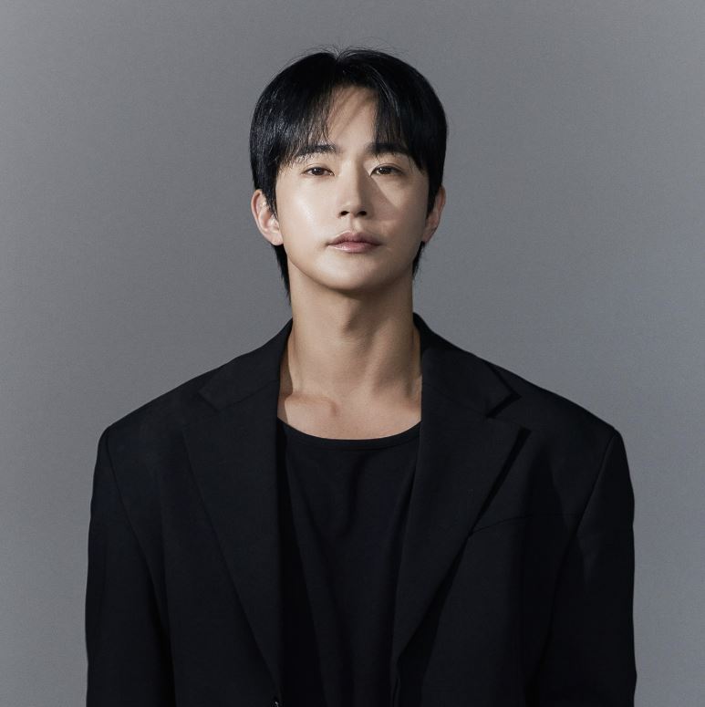 "목 조르고 폭행…성병도 옮겨" <b>뮤지컬배우</b> <b>전호준</b>, 전여친 폭로 터졌다...