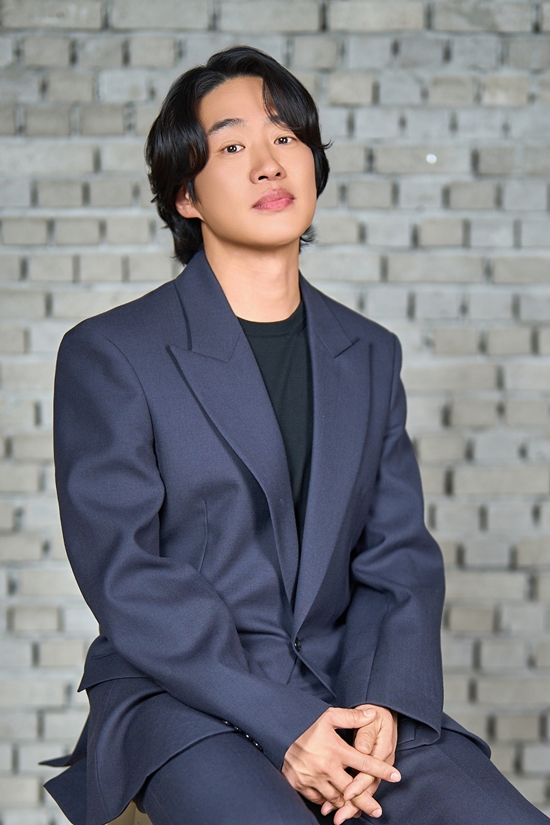 <b>안재홍</b> "<b>유아인</b>과 키스신? NO, 인공호흡…한 번에 끝냈다" [엑's 인터뷰]