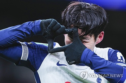 대충격! <b>손흥민</b> 잔류 원하는데…토트넘, <b>사우디</b>에 900억 요구→SON 10년 ...