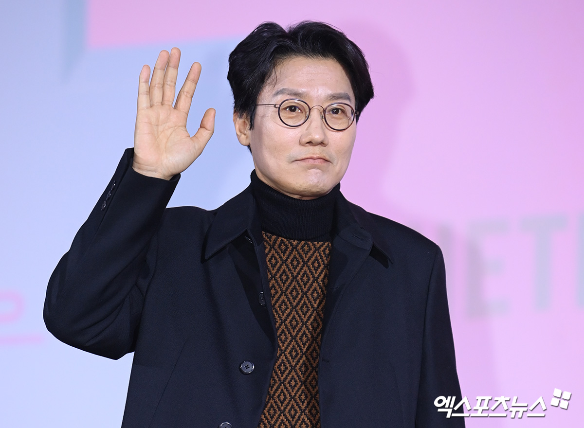 '오징어 게임' <b>황동혁</b> 감독, 美 <b>고담어워즈 공로상</b> 수상