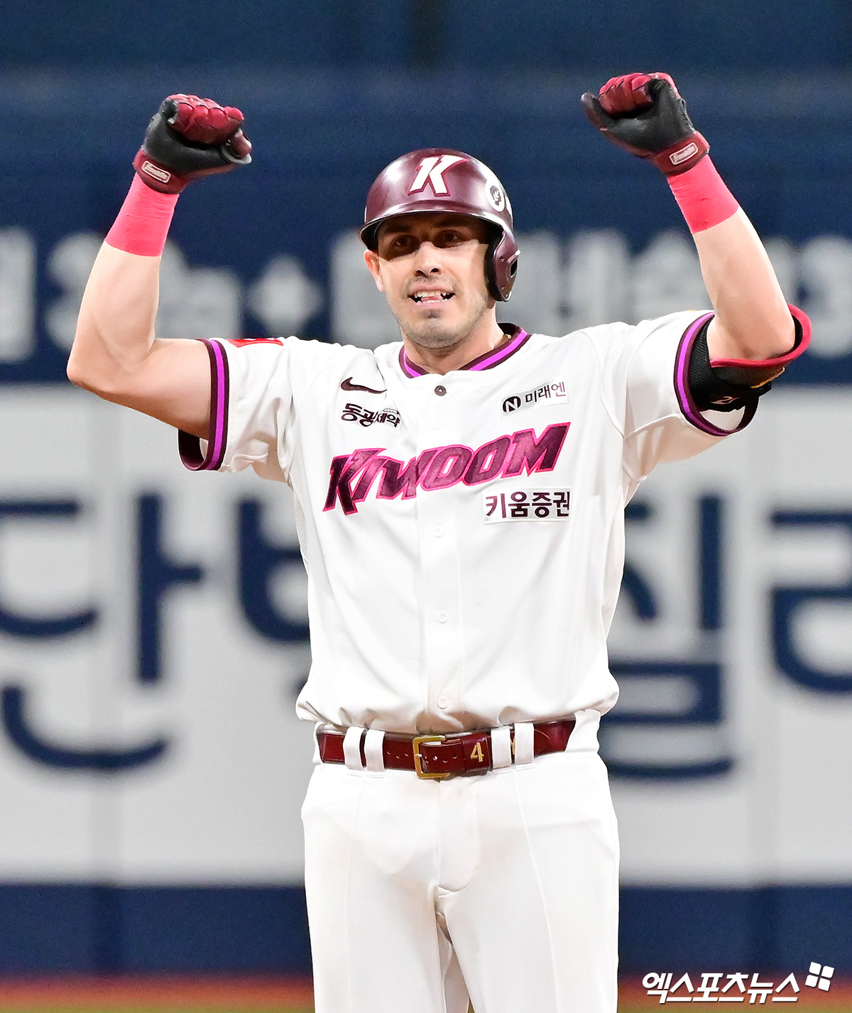 키움, 탈꼴찌 포기 안 했다!…<b>카디네스</b> 단기 <b>대체</b> 타자 <b>개랫</b> 영입 [오피...