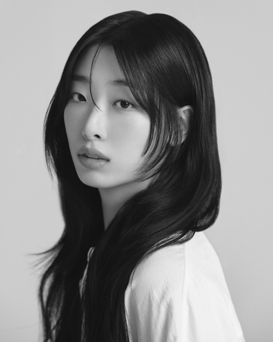 <b>류다인</b>, <b>이채민</b>과 공개 열애 후 새출발…엄정화·정준원 한솥밥 [공식...