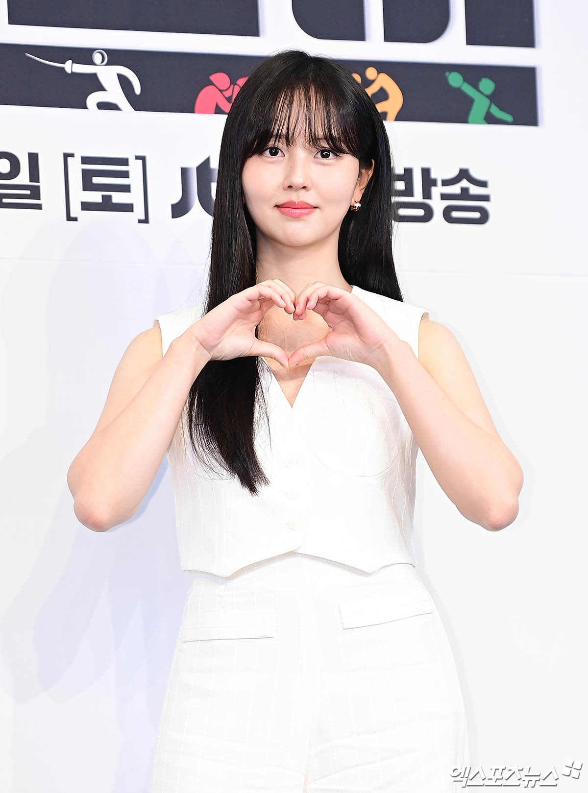 [단독] '박보검의 그녀' 김소현, <b>전지현</b>과 <b>결별</b>