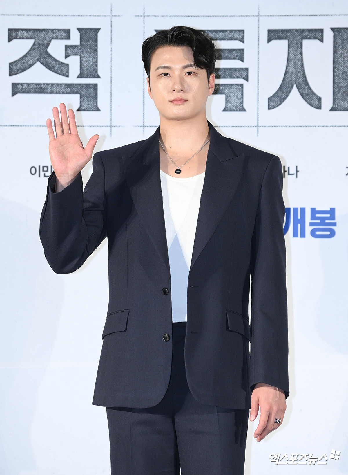 'D.P. 황병장' <b>신승호</b>, <b>군 면제</b> 판정 "4년 전 <b>십자인대 파열</b>" [공식입장...