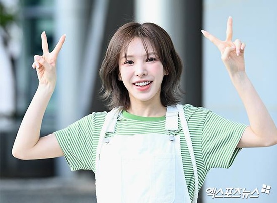 <b>웬디</b>, 데뷔 12년 차에 첫 <b>시구</b>…<b>사직구장</b> 뜬다