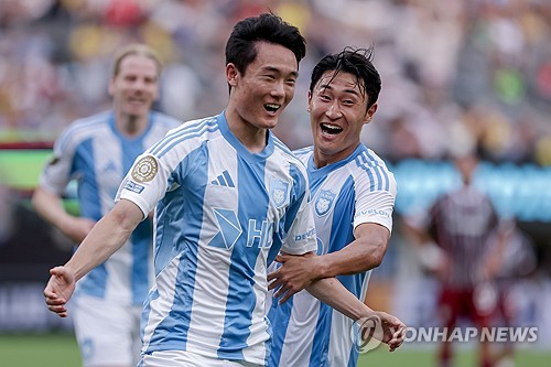 '독일의 악몽', '정복자' 조현우 출전에 벌벌…현지 언론 "<b>도르트문트</b>-조...