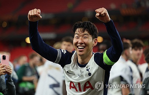 "우리가 알던 <b>손흥민</b> 아냐, 떠나는 게 합리적" 공신력 1등 매체 기자 언...