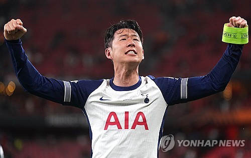 토트넘 "캡틴, 레전드, <b>손흥민</b> 생일 축하"…<b>거취</b> 여전히 <b>불투명</b>→"SON, M...