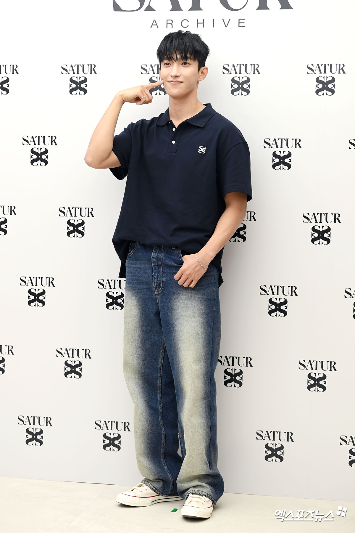 <b>세븐틴 도겸</b> '볼콕 잘하죠?'[엑's HD<b>포토</b>]