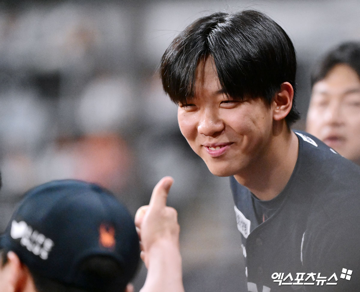 <b>황준서</b>가 폰세처럼 던졌다…'6⅓이닝 무사사구 QS' 한화 1R 좌완의 품격...