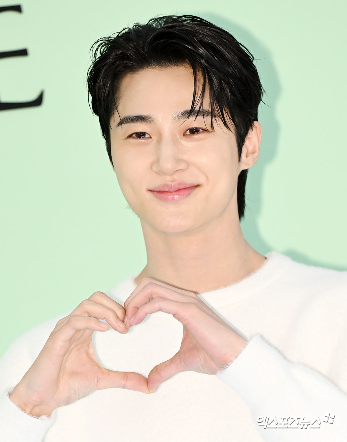 '1억 기부' <b>변우석</b>, '<b>아너스클럽</b>' 회원 됐다…"힘·위로 될 수 있다면"