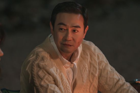 '<b>메스를 든 사냥꾼</b>' 박용우 "작품 3탕+태풍·우박 촬영…아쉬움 남아" [...