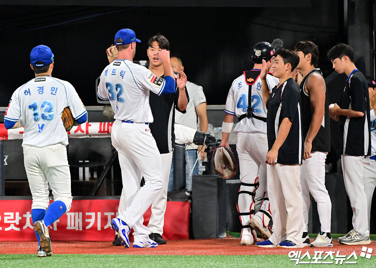 폰세-<b>감보아</b> 이어 또 나타났나?…'KBO 데뷔전 이닝 순삭쇼' 패트릭, KT 팬...