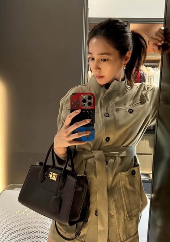 '<b>이병헌</b>' <b>이민정</b>, 이 날씨에 패딩? '극한직업' <b>폭로</b>…"퀭한 얼굴 얻어...