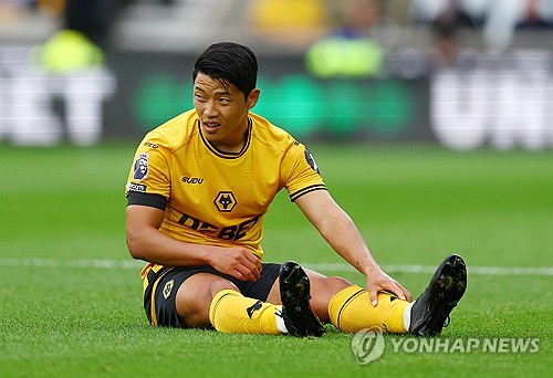 슈퍼 <b>코리안</b> 데이! 韓 국대 듀오 펄펄 날았다…'<b>배준호</b> 선제골→<b>황희찬</b>...