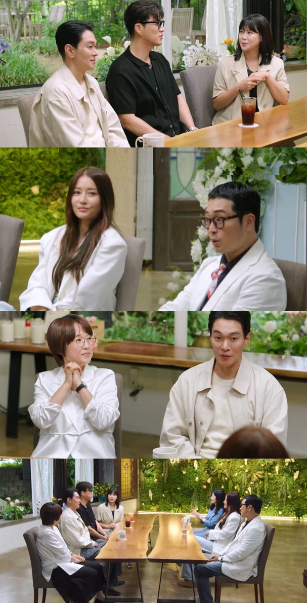 '22년만' <b>이켠</b>, <b>황보</b>에 수줍 고백 "'산장미팅' 때 누나 좋아했다" (오만...