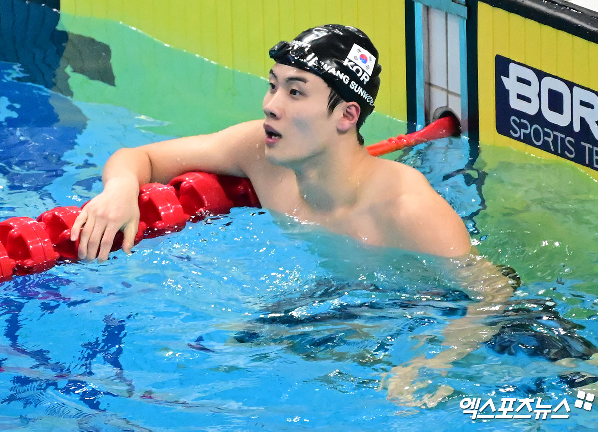 [단독] '<b>결승행</b>' <b>황선우</b> "준결승 1분44초대, 도쿄올림픽 이후 처음…멋...