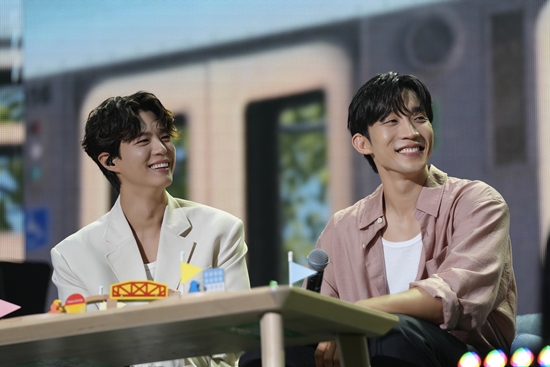 박보검, 日서 단독 <b>팬미팅</b> 시작→8월 서울 개최…<b>김소현</b>·<b>이상이</b> 지원사...